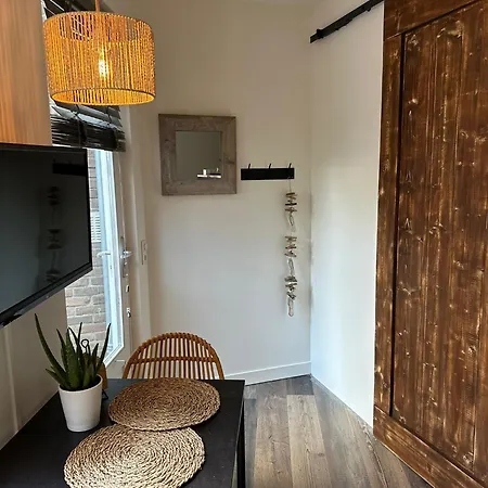 Hello - Pietheinplein 1 *