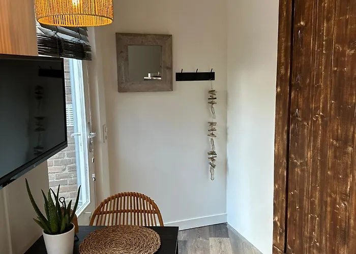 Hello - Pietheinplein 1 *